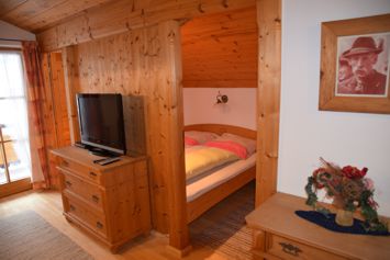 Beschreibung: D:\Sepp\htdocs\Schlafzimmer.JPG